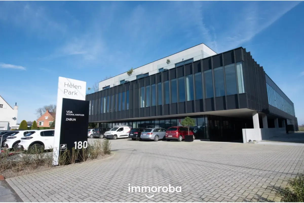 Handelszaak te  huur in Waregem 8790 135.00€  slaapkamers m² - Zoekertje 321132