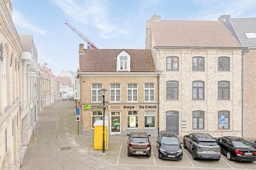 Handelszaak te koop in Veurne 8630 560000.00€ 4 slaapkamers 240.00m² - Zoekertje 324618