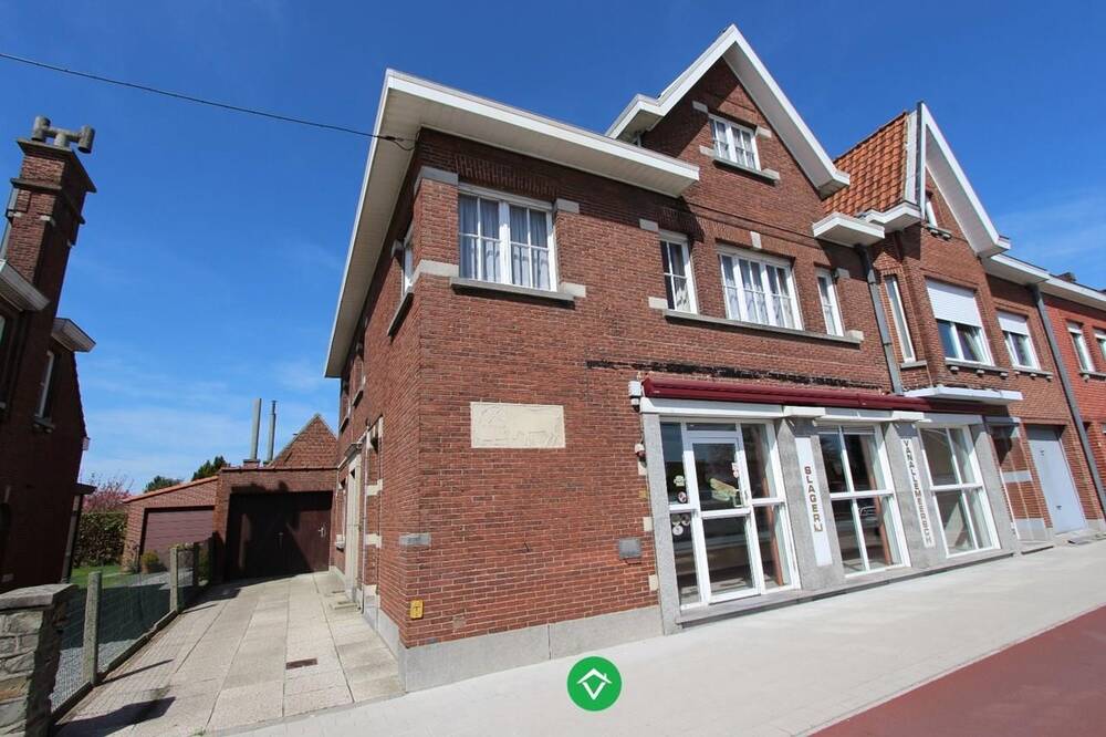 Handelszaak te huur in Roeselare 8800 1950.00€ slaapkamers m² - Zoekertje 324976