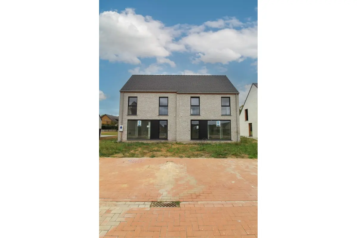 Huis te  koop in Meulebeke 8760 336264.00€ 3 slaapkamers 129.62m² - Zoekertje 606257