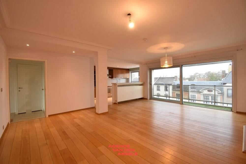 Appartement te koop in Sint-Andries 8200 389000.00€ 3 slaapkamers 124.00m² - Zoekertje 330288
