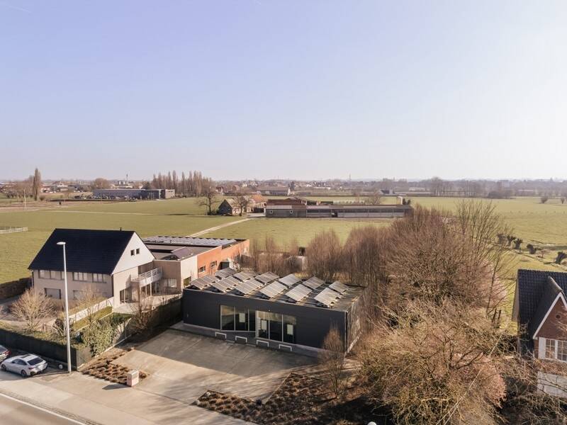 Handelszaak te  koop in Ledegem 8880 800000.00€  slaapkamers 200.00m² - Zoekertje 331780