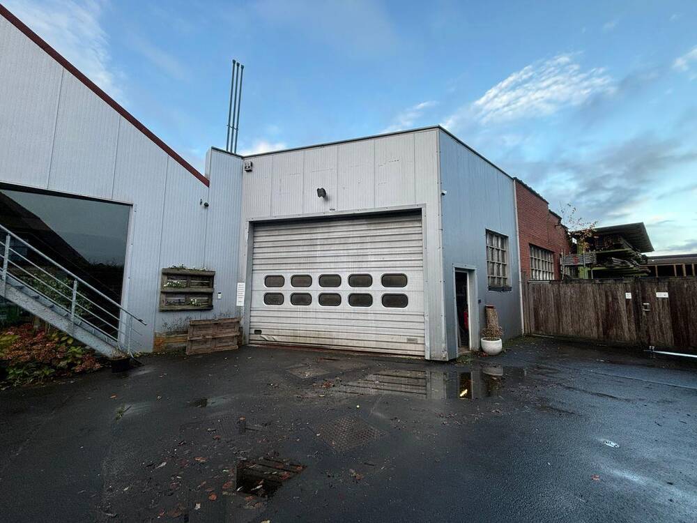 Handelszaak te huur in Torhout 8820 1690.00€ slaapkamers m² - Zoekertje 333667