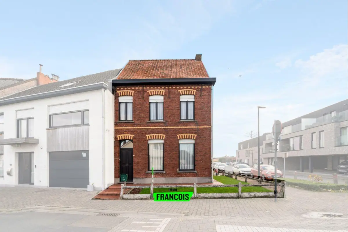 Huis te  koop in Sint-Eloois-Vijve 8793 269000.00€ 4 slaapkamers 198.00m² - Zoekertje 335434