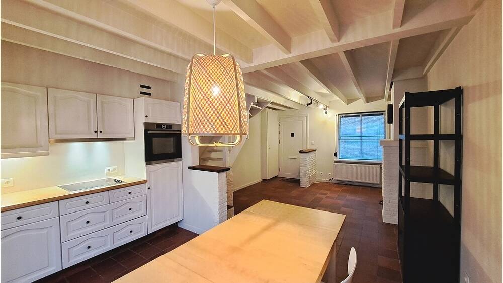 Huis te  huur in Brugge 8000 925.00€ 2 slaapkamers 74.00m² - Zoekertje 337033