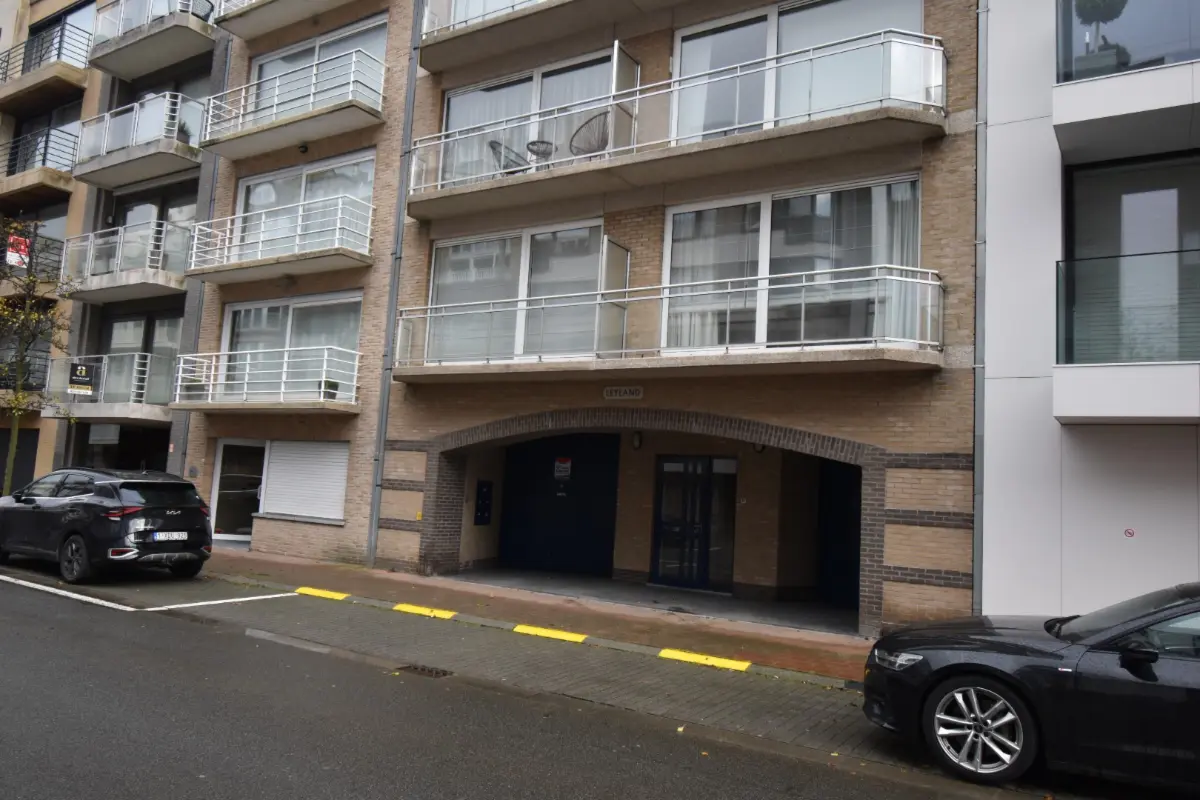 Parking & garage te  koop in Knokke 8300 130000.00€  slaapkamers m² - Zoekertje 337829