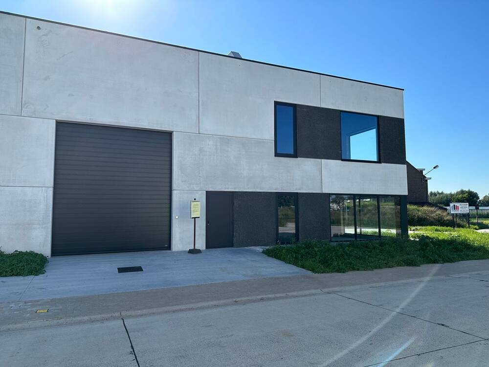 Handelszaak te koop in Wielsbeke 8710 697875.00€ slaapkamers 553.00m² - Zoekertje 341031