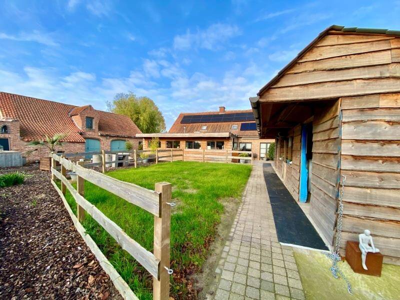 Handelszaak te koop in Ingelmunster 8770 595000.00€ 3 slaapkamers 211.00m² - Zoekertje 341388