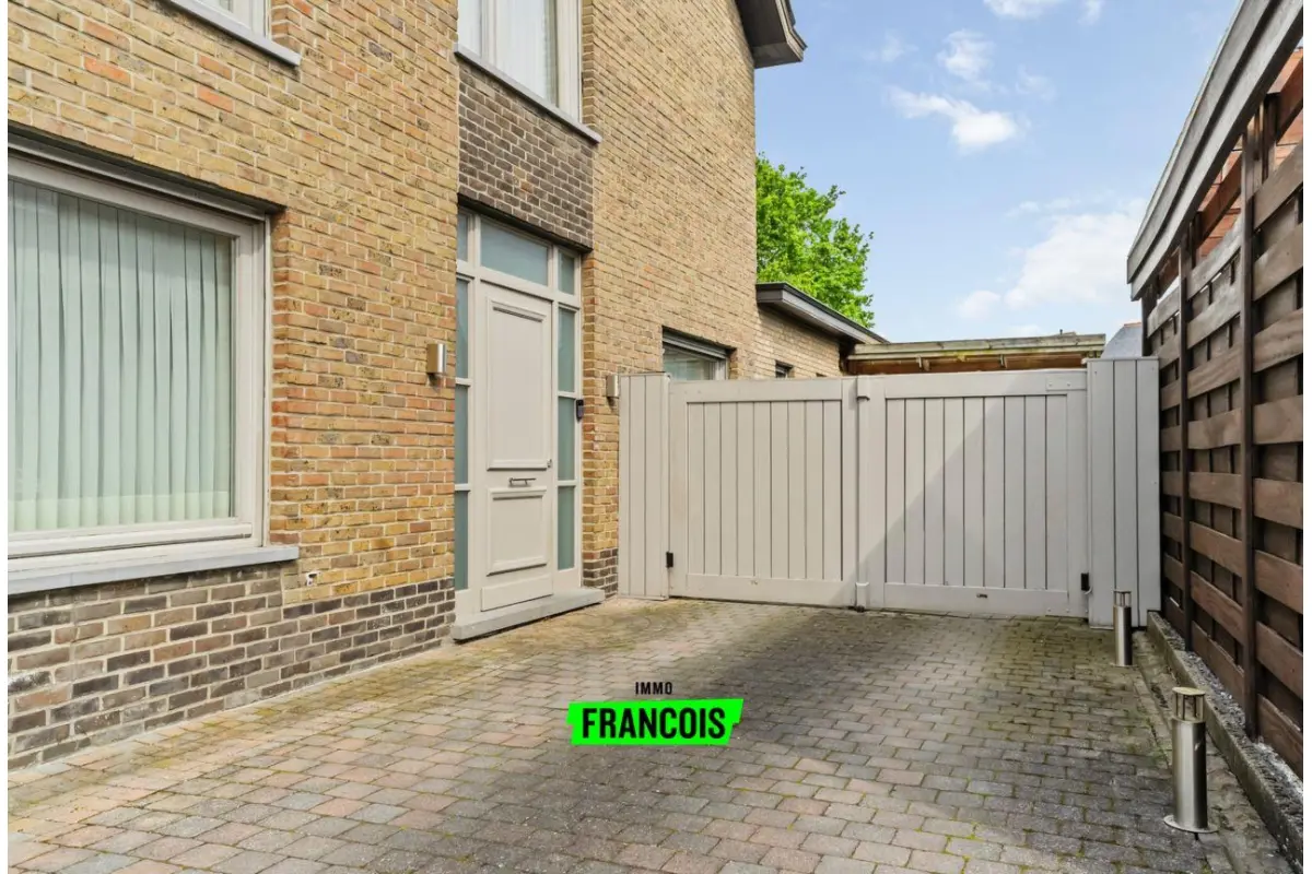 Huis te  koop in Beveren 8791 359000.00€ 5 slaapkamers 210.00m² - Zoekertje 345825