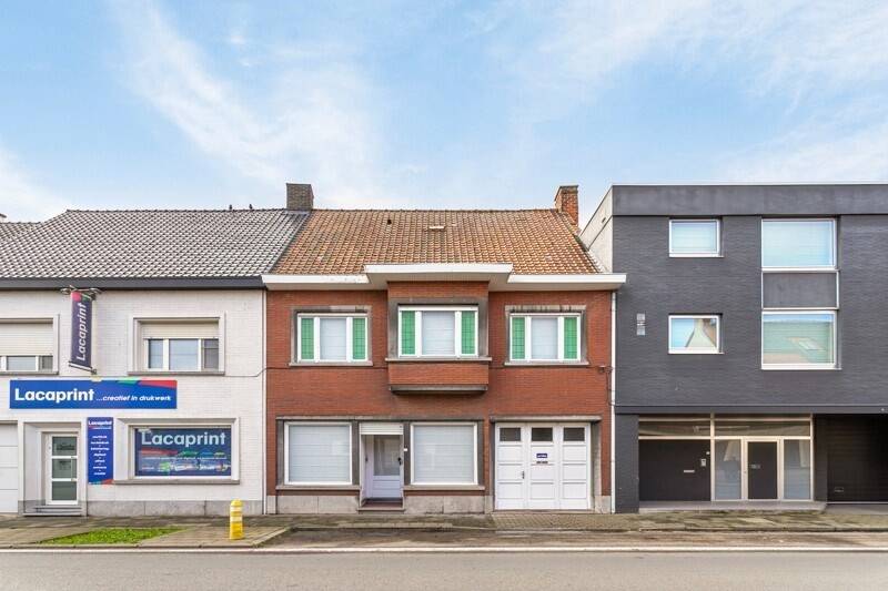 Huis te  koop in Wakken 8720 149000.00€ 3 slaapkamers m² - Zoekertje 348357