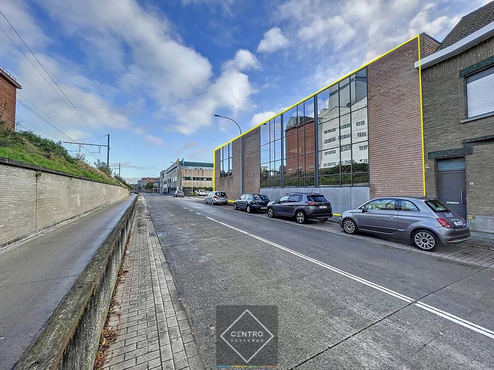 Handelszaak te huur in Roeselare 8800 0.00€ slaapkamers 1422.00m² - Zoekertje 351534