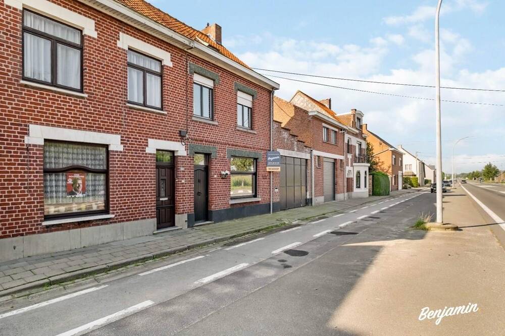 Huis te koop in Hollebeke 8902 279000.00€ 4 slaapkamers 284.00m² - Zoekertje 350053