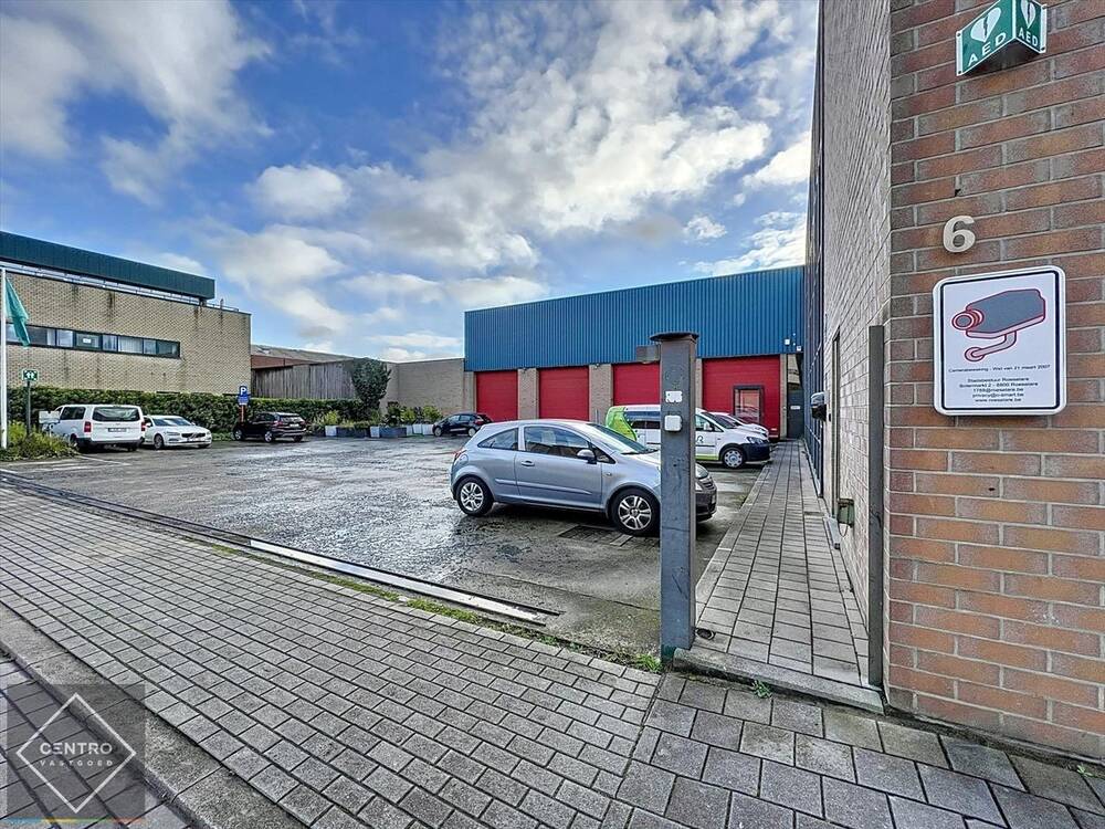 Handelszaak te huur in Roeselare 8800 0.00€ slaapkamers 2717.00m² - Zoekertje 351535