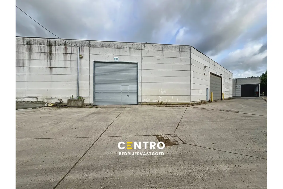 Handelszaak te  huur in Elverdinge 8906 0.00€  slaapkamers 700.00m² - Zoekertje 350866