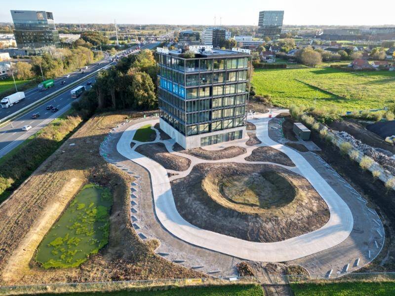Handelszaak te huur in Roeselare 8800 3192.00€ slaapkamers 228.00m² - Zoekertje 353895