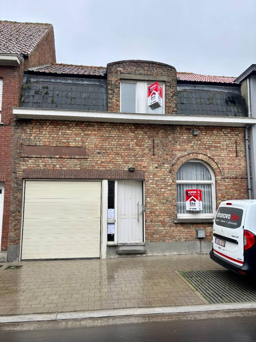 Huis te  koop in Dadizele 8890 135000.00€ 3 slaapkamers 240.00m² - Zoekertje 353718