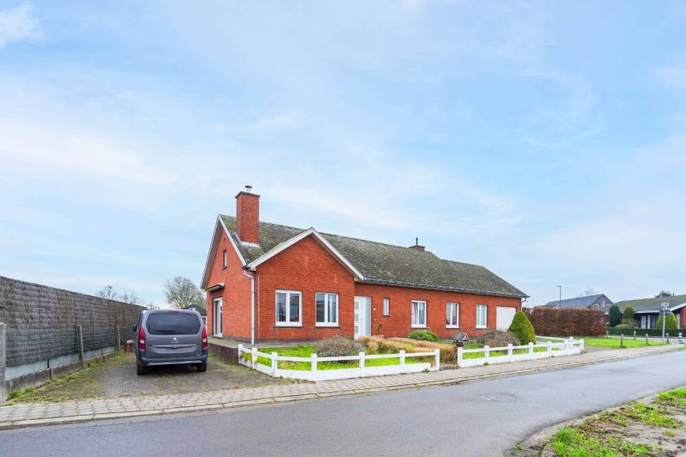 Huis te  koop in Zwevegem 8550 375000.00€ 3 slaapkamers 215.00m² - Zoekertje 354431