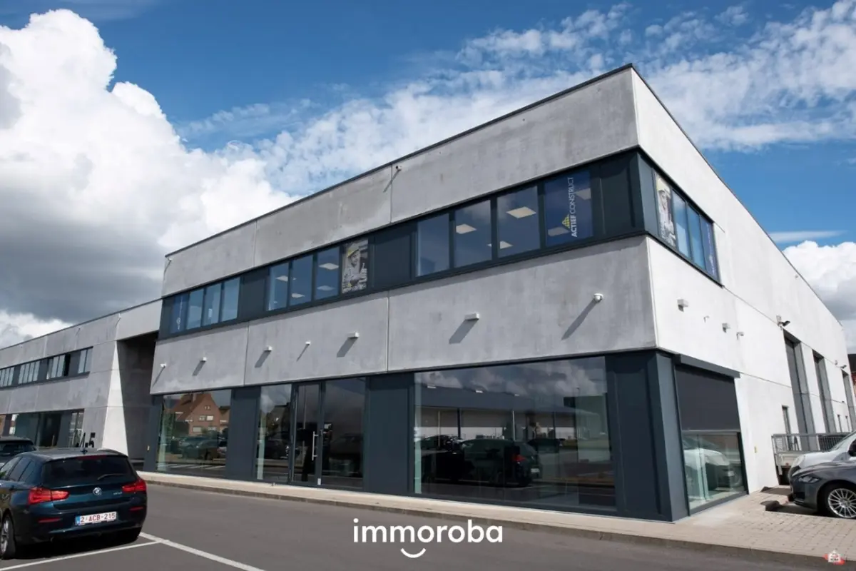 Handelszaak te  huur in Waregem 8790 1400.00€  slaapkamers m² - Zoekertje 356225