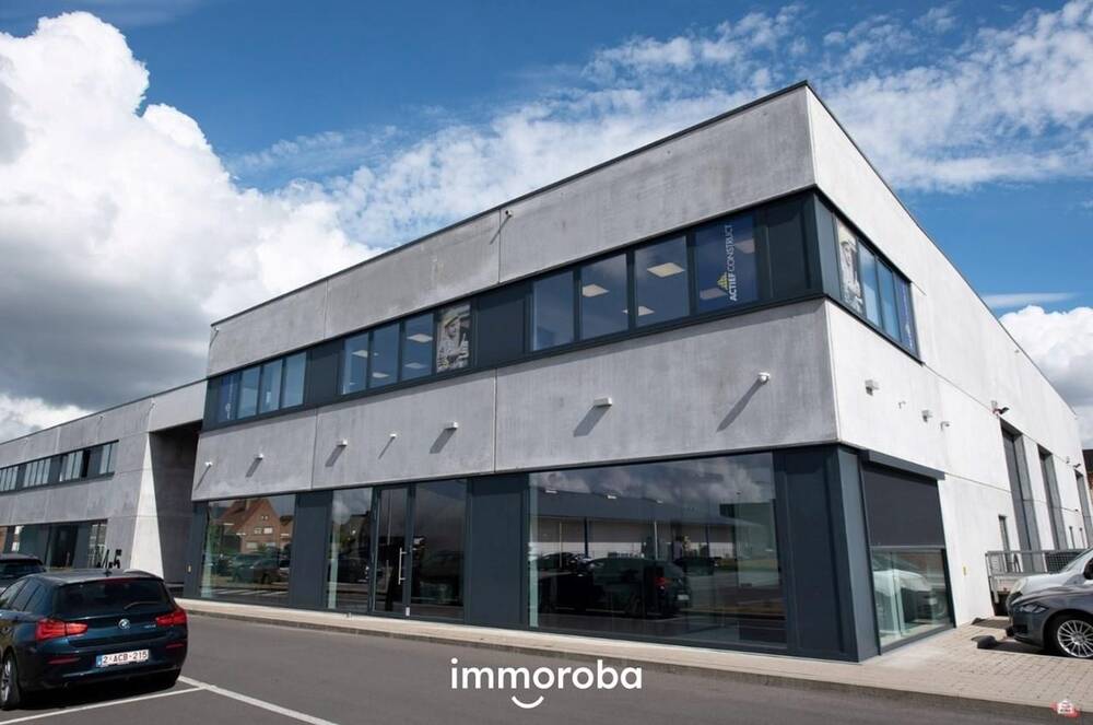Handelszaak te huur in Waregem 8790 2000.00€ slaapkamers m² - Zoekertje 356225
