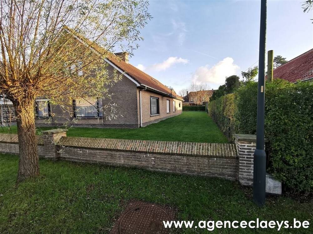 Villa te in De Haan 8420 590000.00€ 4 slaapkamers 311.00m² - Zoekertje 357281