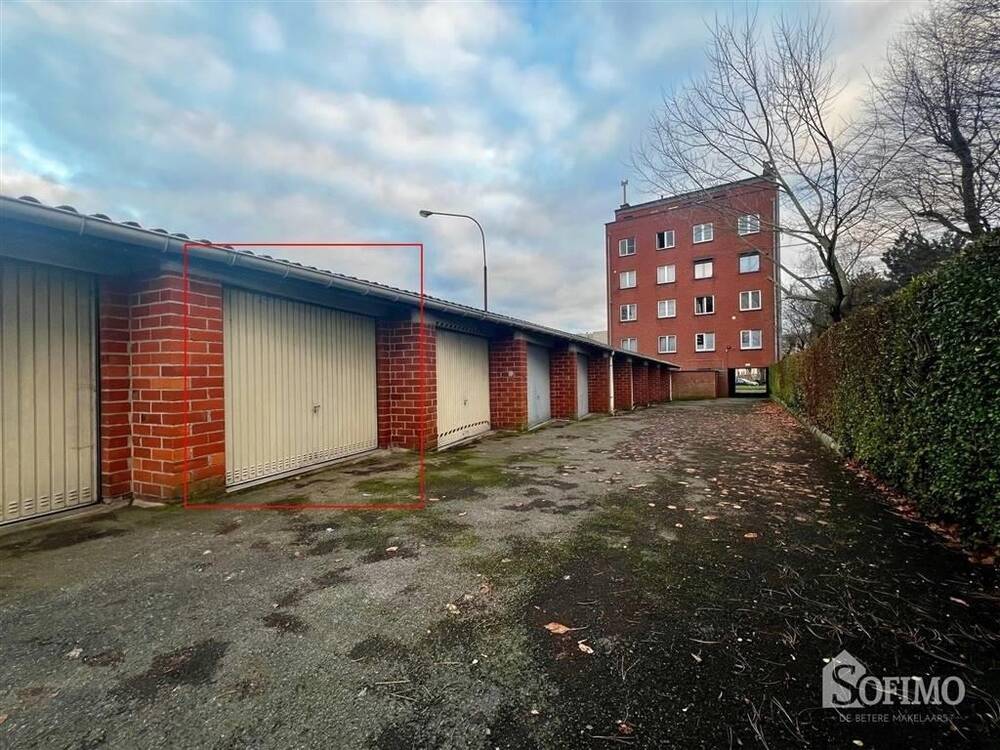 Parking & garage te koop in Roeselare 8800 22500.00€ slaapkamers m² - Zoekertje 357451