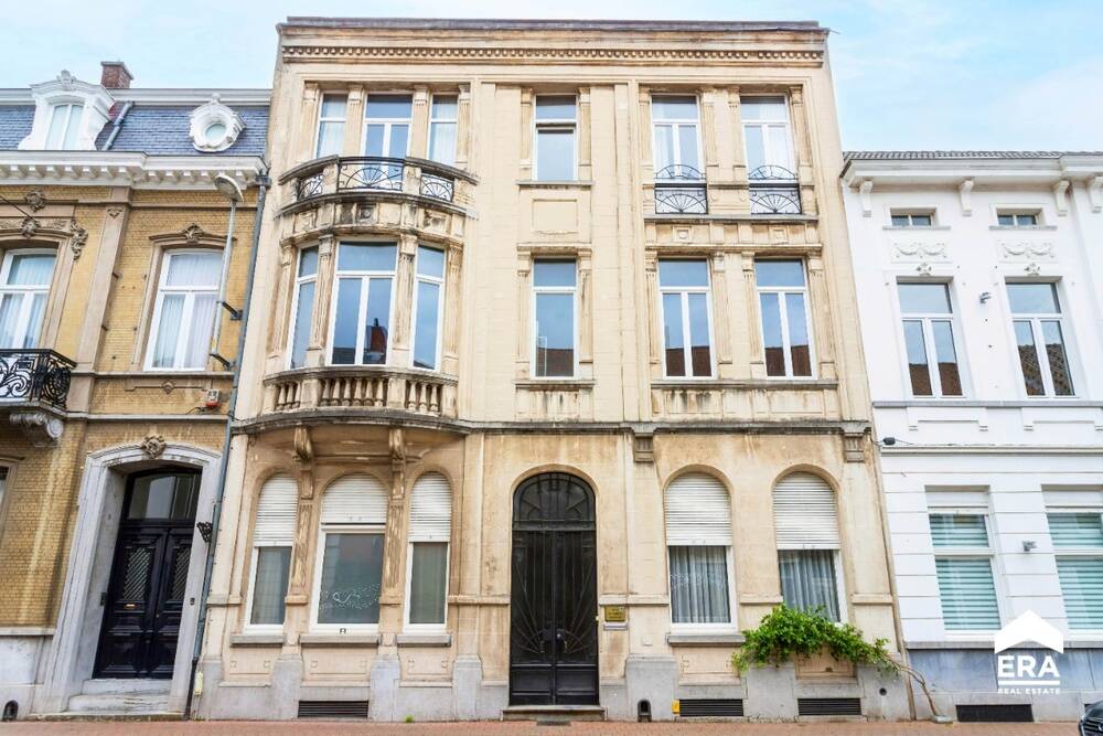 Herenhuis te  koop in Roeselare 8800 590000.00€ 6 slaapkamers 479.00m² - Zoekertje 357890