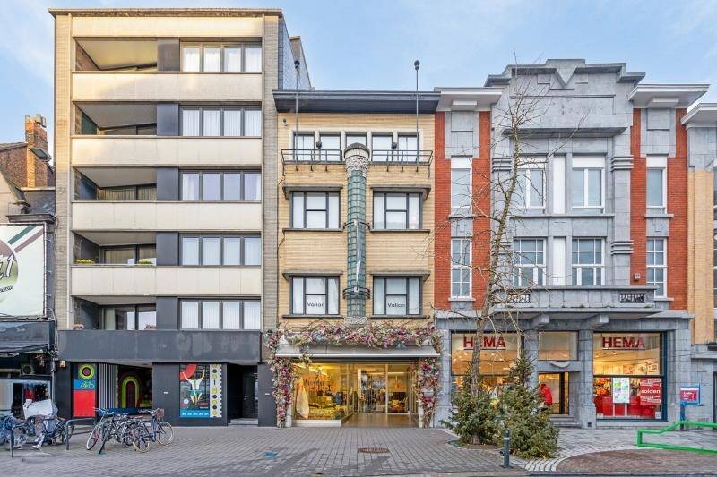 Handelszaak te huur in Roeselare 8800 0.00€ slaapkamers 450.00m² - Zoekertje 358747