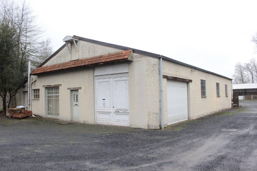 Handelszaak te huur in Ardooie 8850 700.00€ slaapkamers m² - Zoekertje 359843