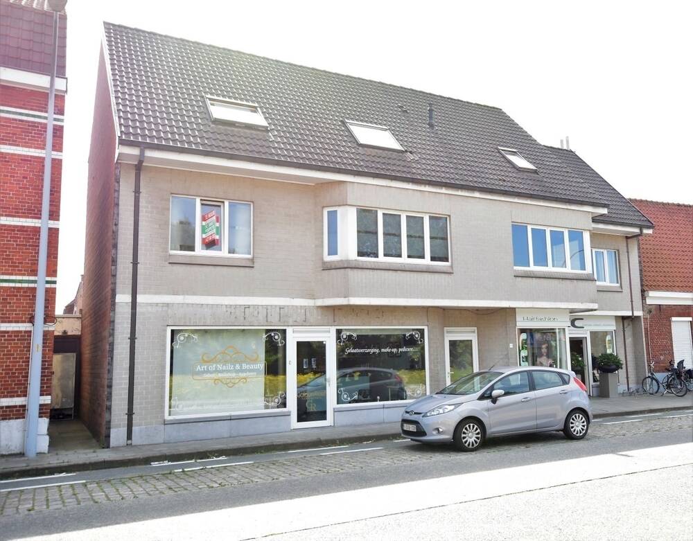 Handelszaak te  huur in Assebroek 8310 720.00€ 0 slaapkamers m² - Zoekertje 361195