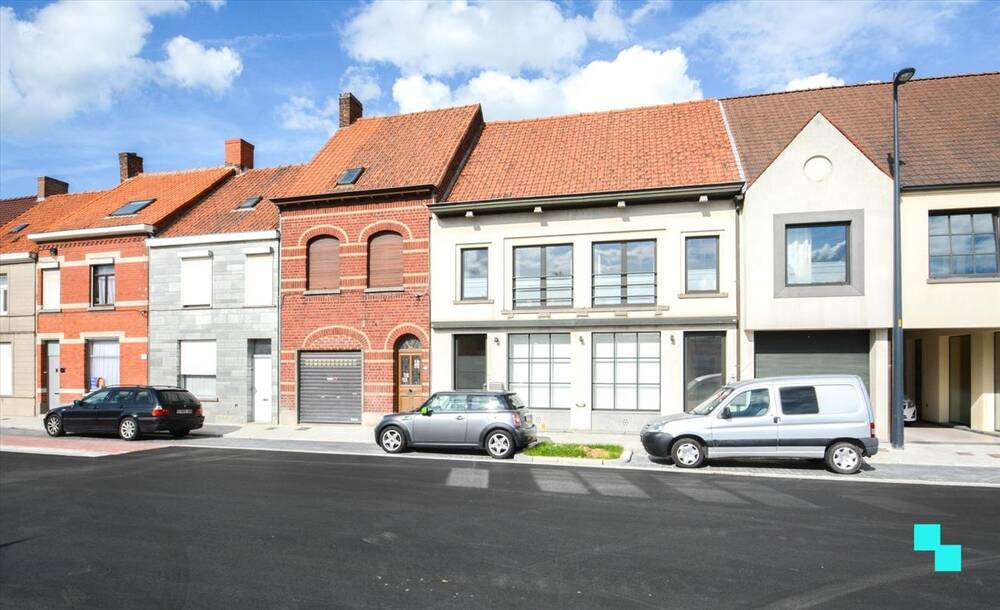 Handelszaak te  huur in Izegem 8870 750.00€  slaapkamers 180.00m² - Zoekertje 361010
