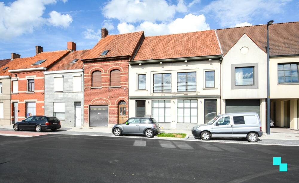 Handelszaak te huur in Izegem 8870 750.00€ slaapkamers 180.00m² - Zoekertje 361010