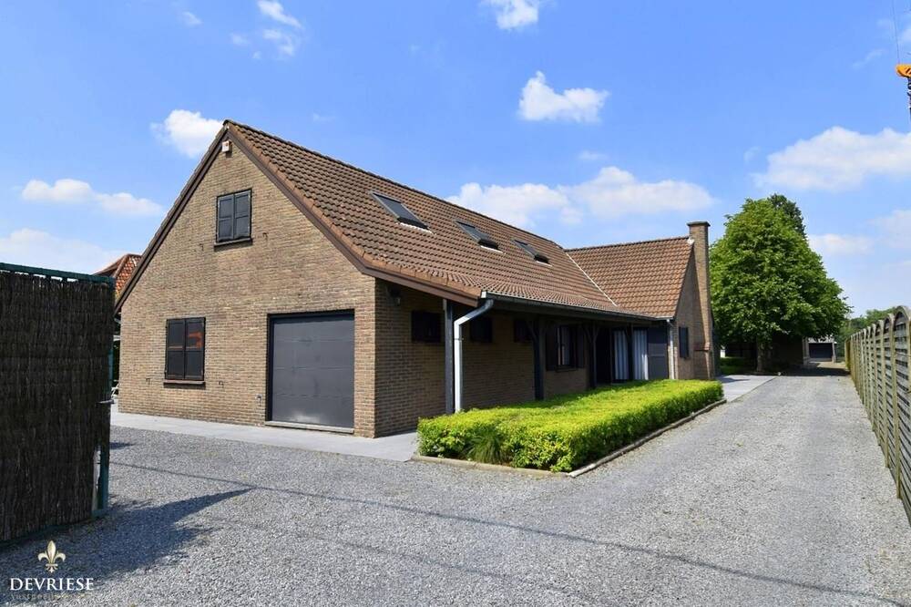 Huis te koop in Gullegem 8560 598000.00€ 4 slaapkamers 267.00m² - Zoekertje 362102