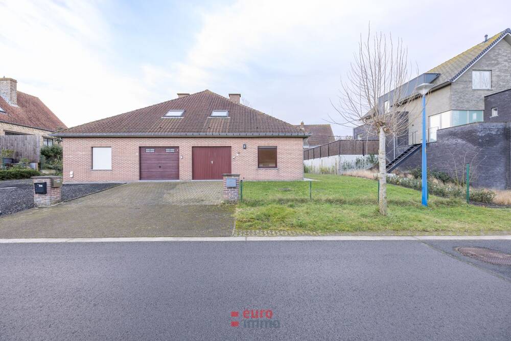 Huis te koop in Oostduinkerke 8670 399000.00€ 4 slaapkamers 185.00m² - Zoekertje 363320