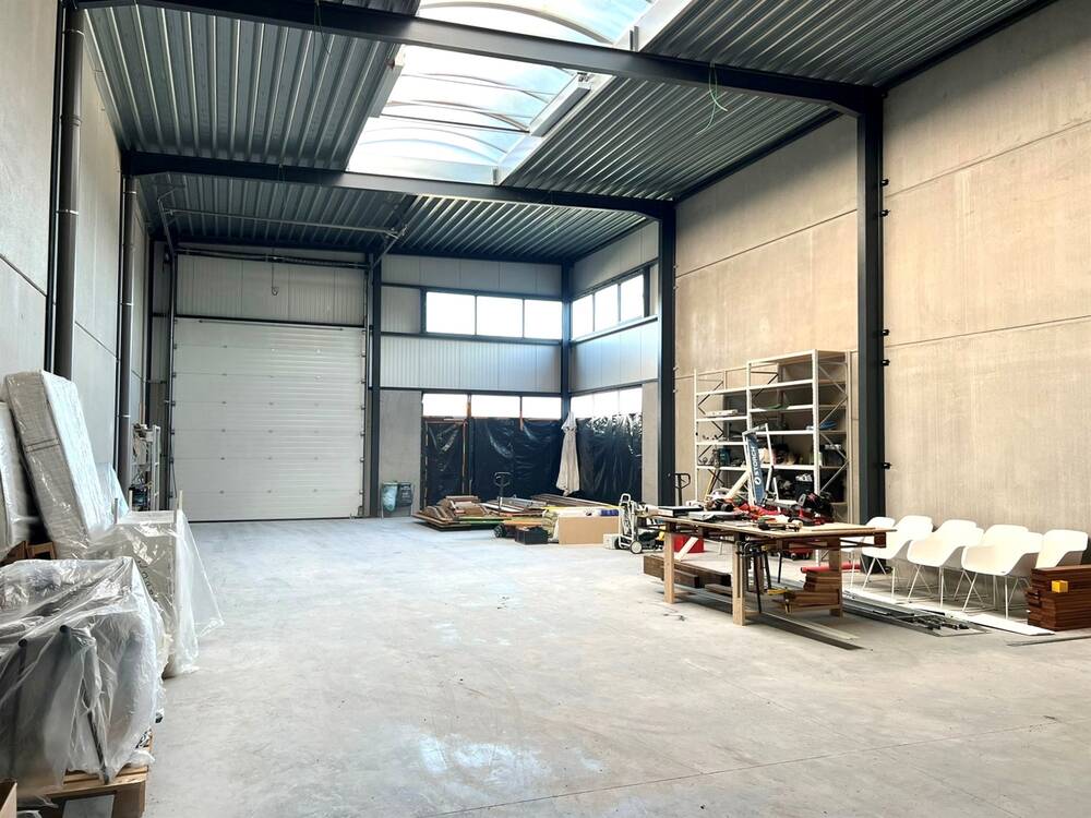 Handelszaak te  koop in Moen 8552 289500.00€  slaapkamers 218.00m² - Zoekertje 363637
