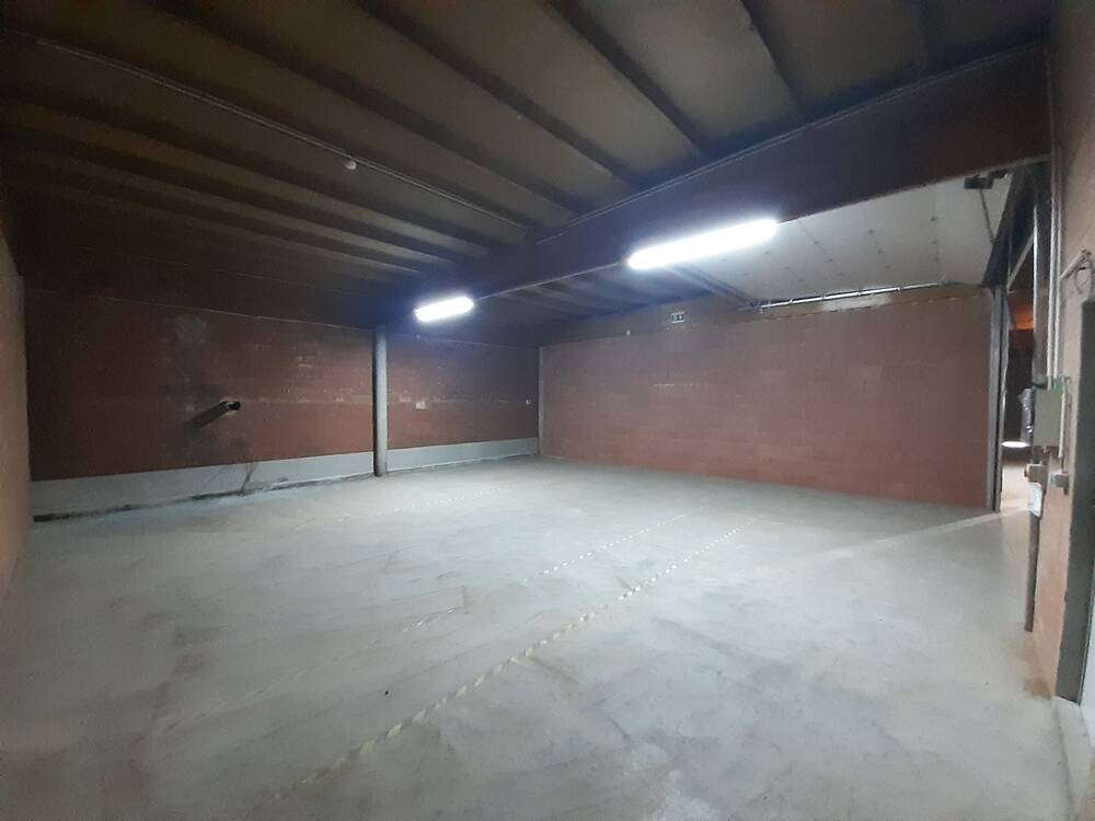 Handelszaak te  huur in Leffinge 8432 550.00€ 0 slaapkamers m² - Zoekertje 363323