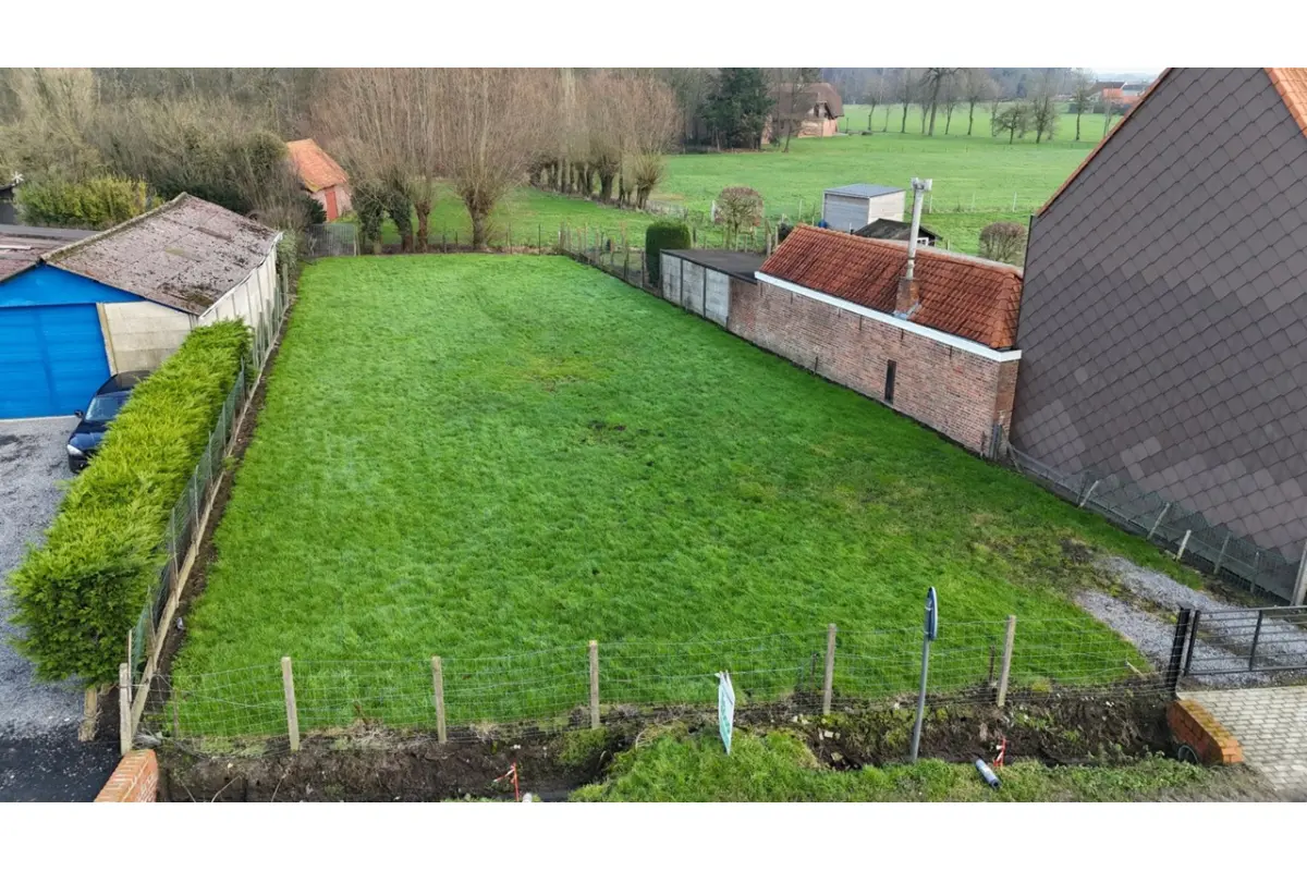 Bouwgrond te  koop in Aartrijke 8211 210000.00€  slaapkamers m² - Zoekertje 364036