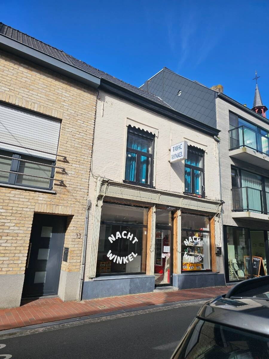 Handelszaak te  koop in Poperinge 8970 159000.00€ 2 slaapkamers 230.00m² - Zoekertje 364751