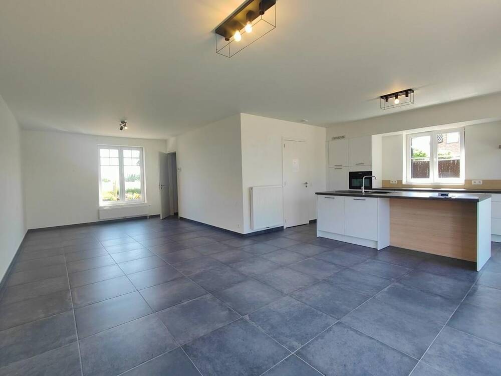 Huis te huur in Koolskamp 8851 1200.00€ 3 slaapkamers m² - Zoekertje 366359