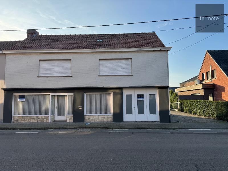 Handelszaak te  koop in Ooigem 8710 250000.00€ 5 slaapkamers 301.00m² - Zoekertje 366152