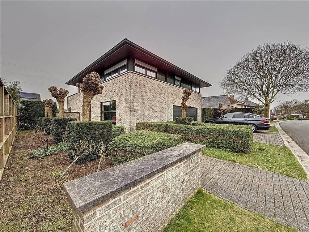 Huis te  huur in Roeselare 8800 1295.00€ 4 slaapkamers 258.00m² - Zoekertje 366693