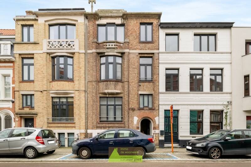 Appartementsgebouw te in Oostende 8400 529000.00€ 5 slaapkamers 264.00m² - Zoekertje 366034