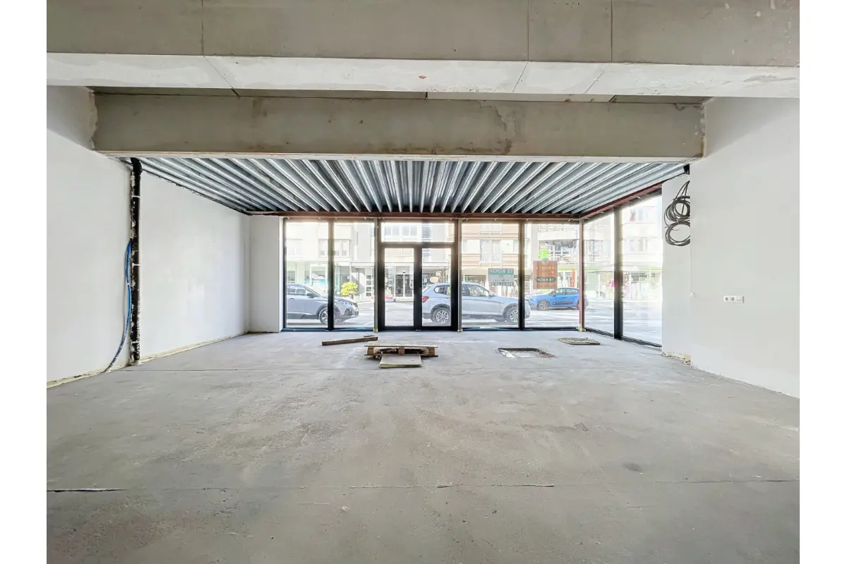 Handelszaak te  huur in Koksijde 8670 1950.00€  slaapkamers 166.00m² - Zoekertje 370700