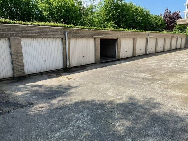 Parking & garage te  koop in Harelbeke 8530 22500.00€  slaapkamers m² - Zoekertje 372380