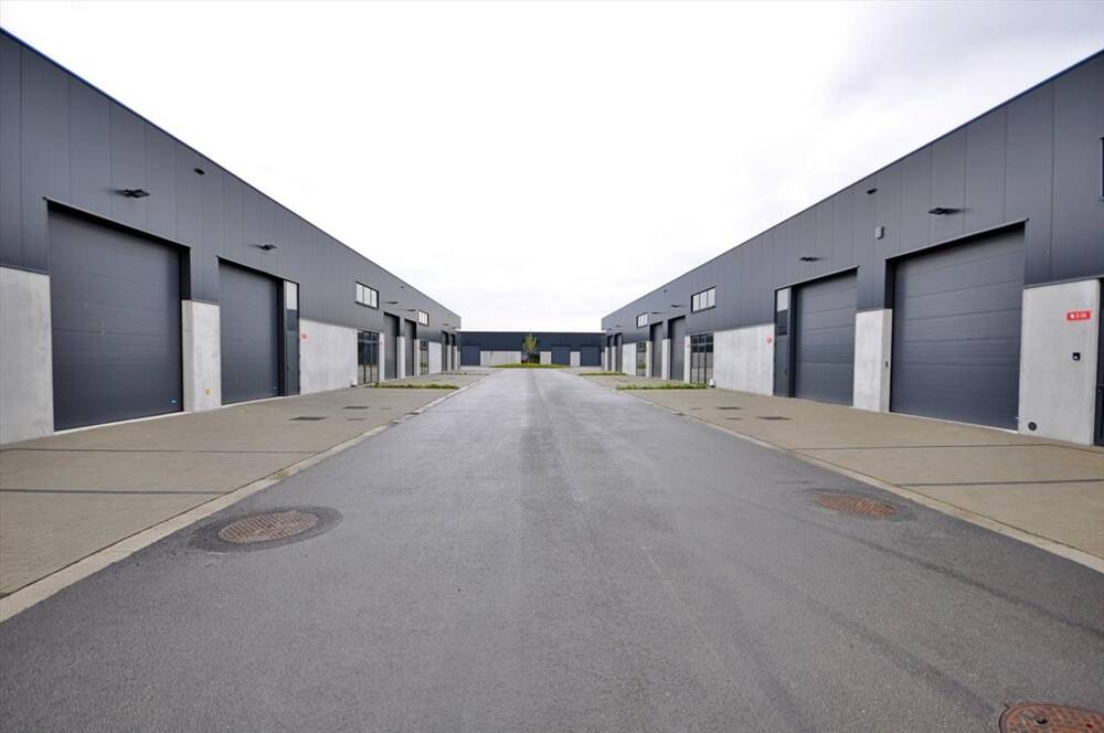 Handelszaak te koop in Zwevegem 8550 288850.00€ slaapkamers 220.00m² - Zoekertje 374306