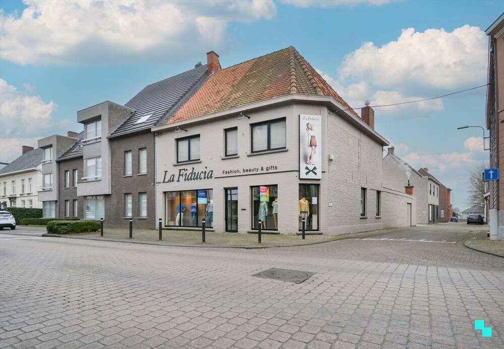 Handelszaak te  huur in Pittem 8740 1500.00€  slaapkamers m² - Zoekertje 374676