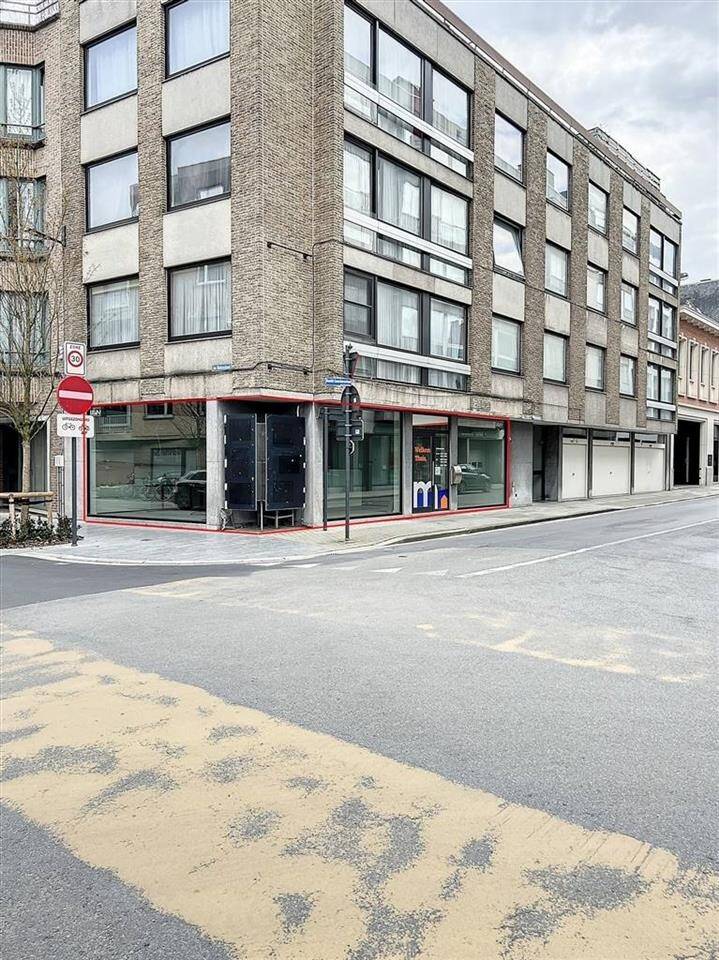 Handelszaak te huur in Roeselare 8800 790.00€ slaapkamers m² - Zoekertje 374938