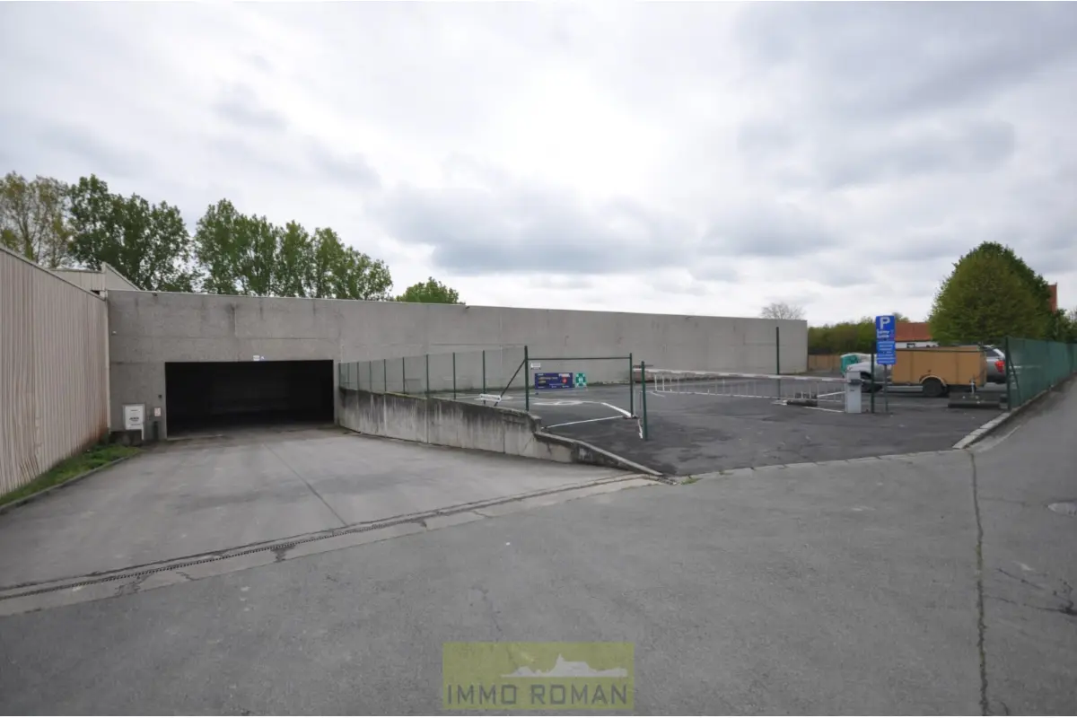 Handelszaak te  huur in Avelgem 8580 2100.00€  slaapkamers 700.00m² - Zoekertje 376321