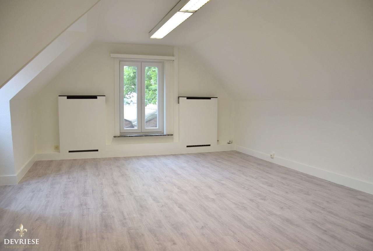 Handelszaak te huur in Kortrijk 8500 395.00€ slaapkamers m² - Zoekertje 378746