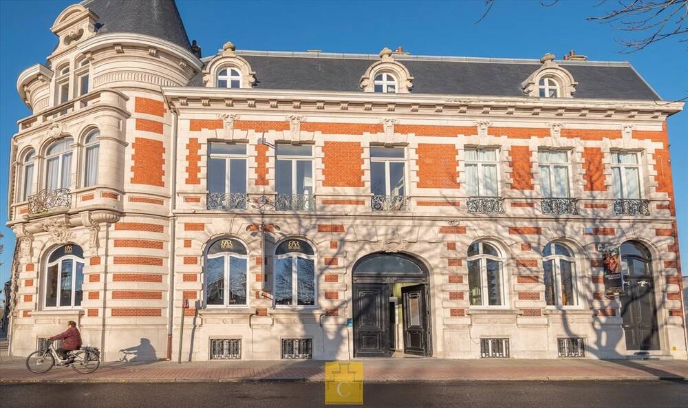 Handelszaak te  huur in Brugge 8000 500.00€  slaapkamers m² - Zoekertje 382021