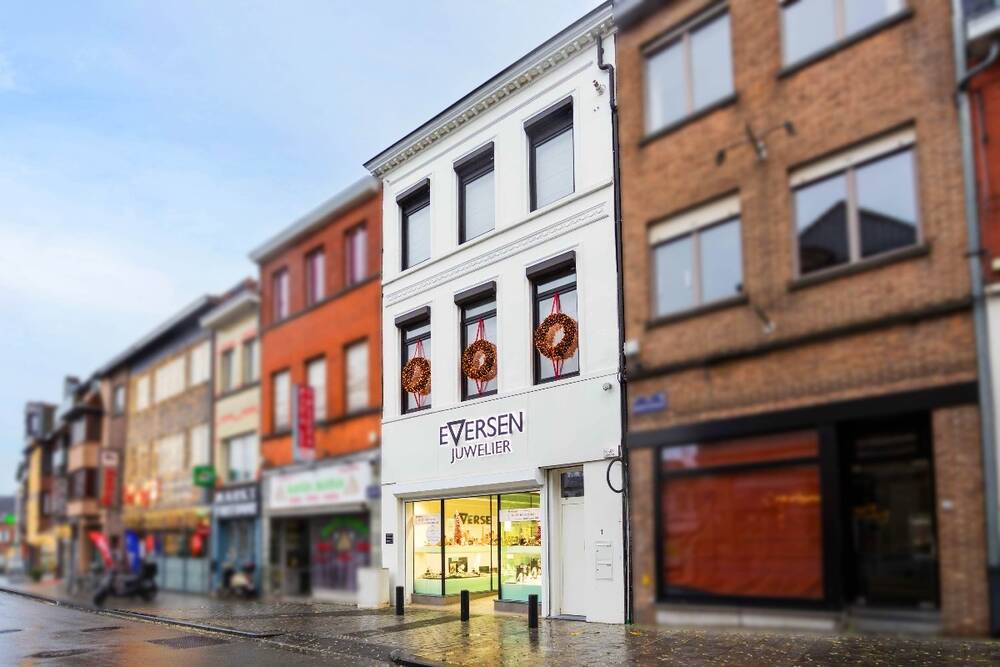 Handelszaak te  koop in Izegem 8870 449000.00€ 6 slaapkamers 250.00m² - Zoekertje 382634